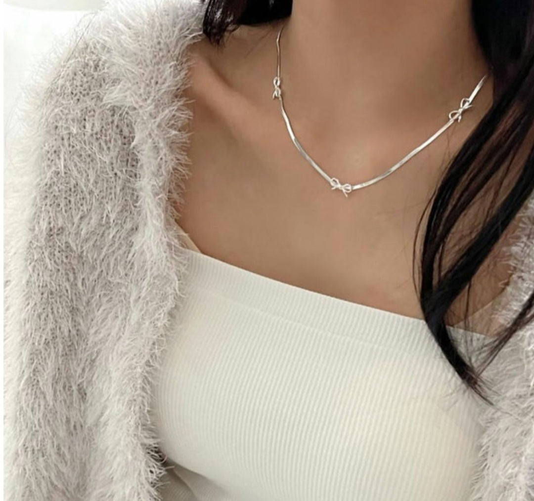 Sterling Silver Bow Snake Chain