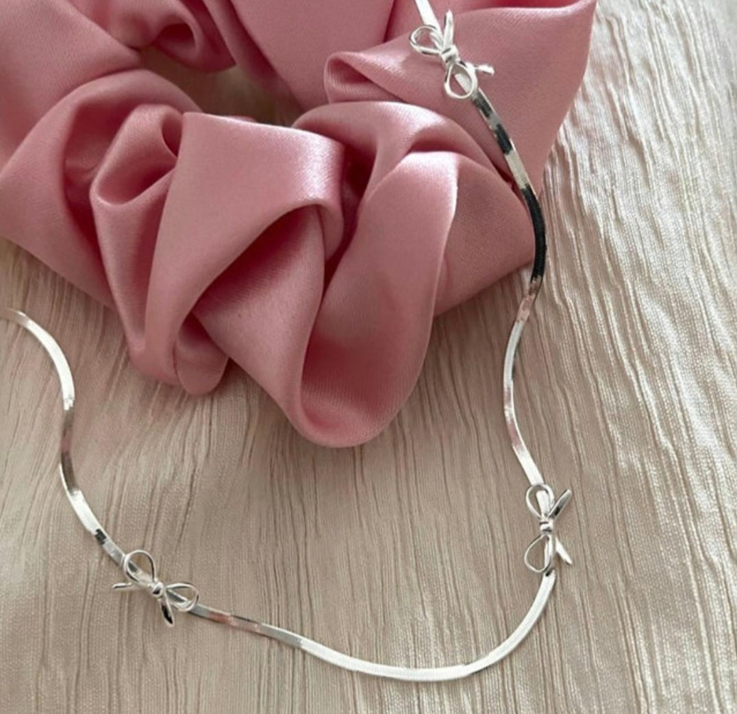 Sterling Silver Bow Snake Chain
