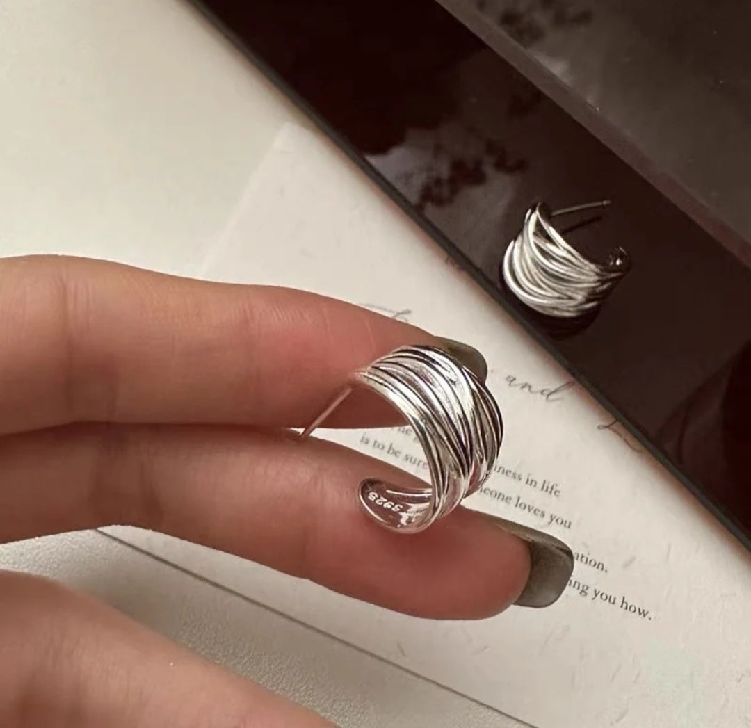 925 Sterling Silver C-Shaped Earrings