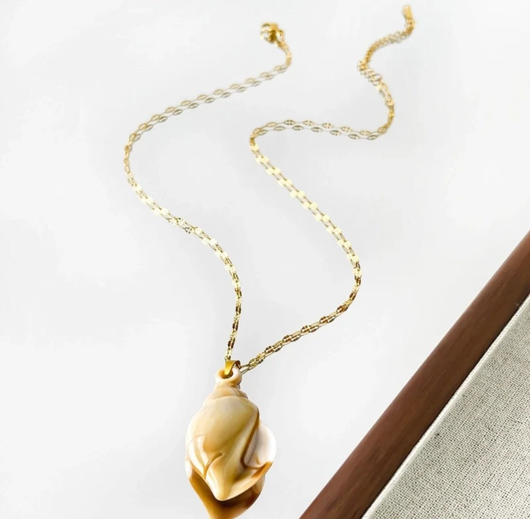 Waterproof Shell Necklaces 🐚